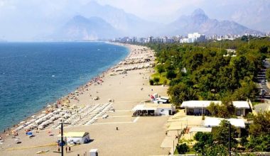 Akdeniz'in incisi olarak bilinen Antalya'da gezilecek yerler nerelerdir? Tarihi ve turistik tüm noktaları, müzeleri ve daha birçok pratik bilgiyi Antalya gezilecek yerler 2025 listemizde bulabilirsiniz.
