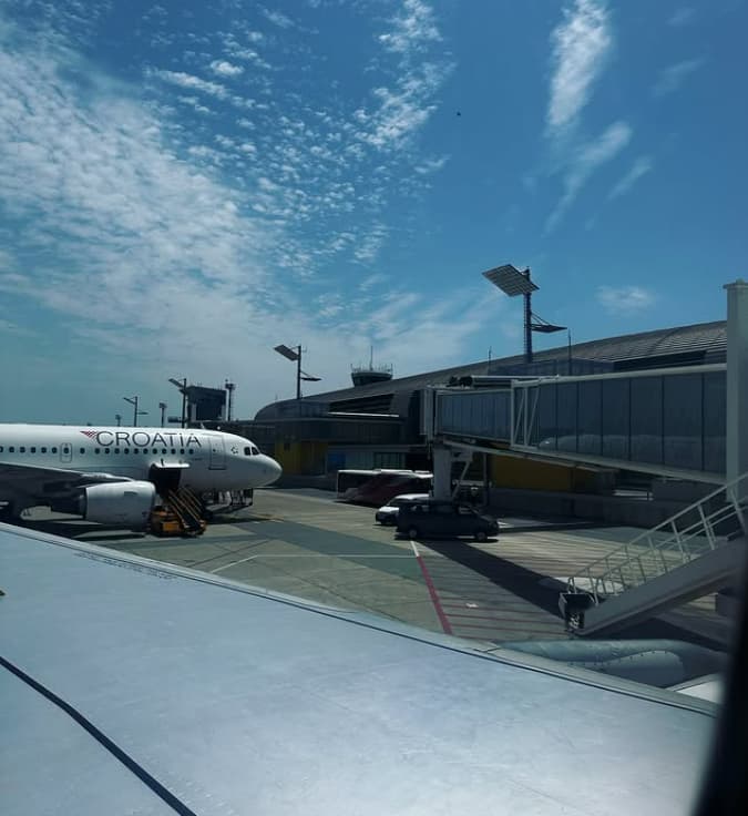 2025 Dubrovnik Havalimanı ulaşım rehberi! Şehir merkezine nasıl gidilir, otobüs, taksi, shuttle ve transfer seçenekleri nelerdir? En hızlı ve en ekonomik yöntemler, güncel fiyatlar ve pratik ipuçları bu yazıda!