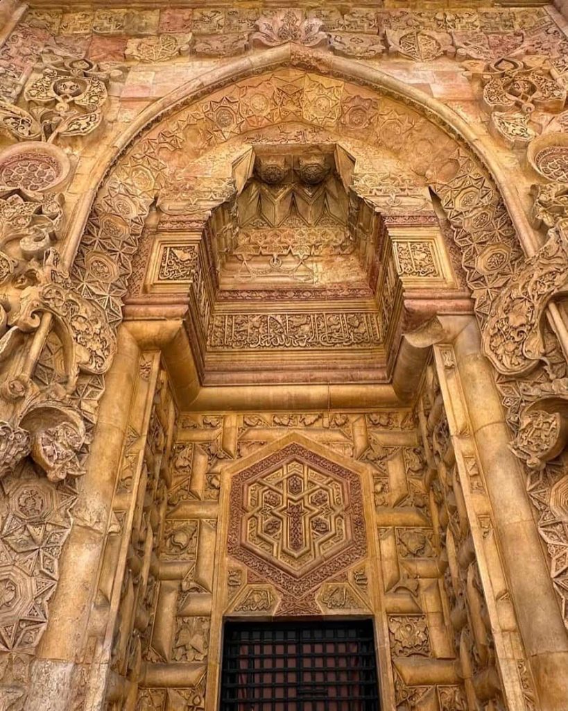 Divriği Ulu Cami Ziyaret Saatleri ve Giriş Ücreti