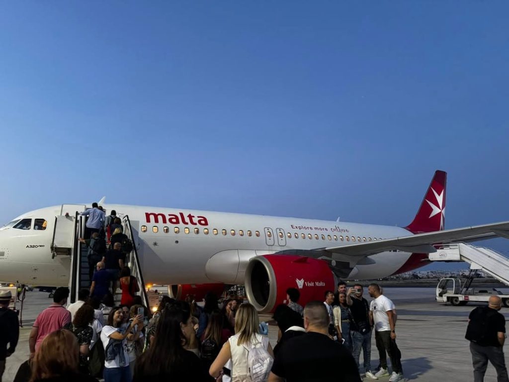 Otobüs ile Malta Havalimanı Ulaşım