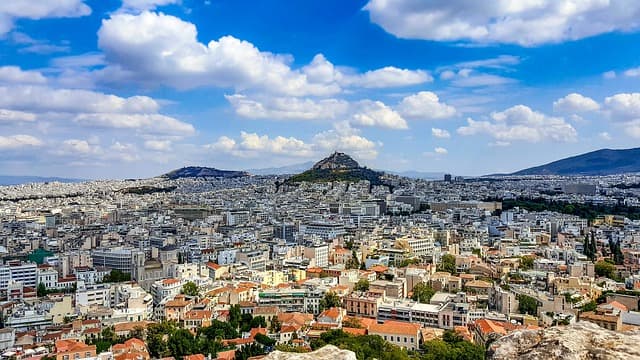 Lycabettus Tepesi'nin Tarihi ve Efsaneleri