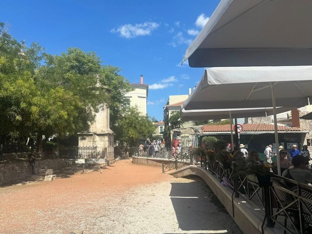 Plaka'da Alışveriş