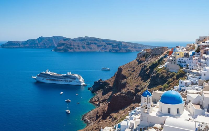 Santorini Gezilecek Yerler: En Güzel Köyler, Plajlar ve Gün Batımı Noktaları