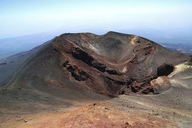 Etna Yanardağı Tur Seçenekleri